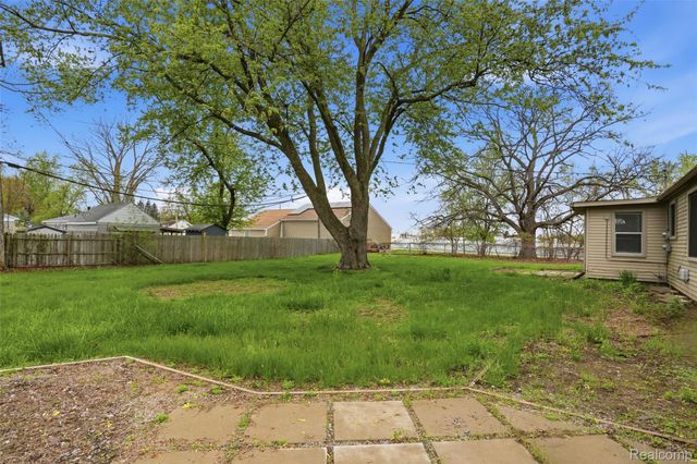 20052 Pine Street, Brownstown Charter Township, MI 48183