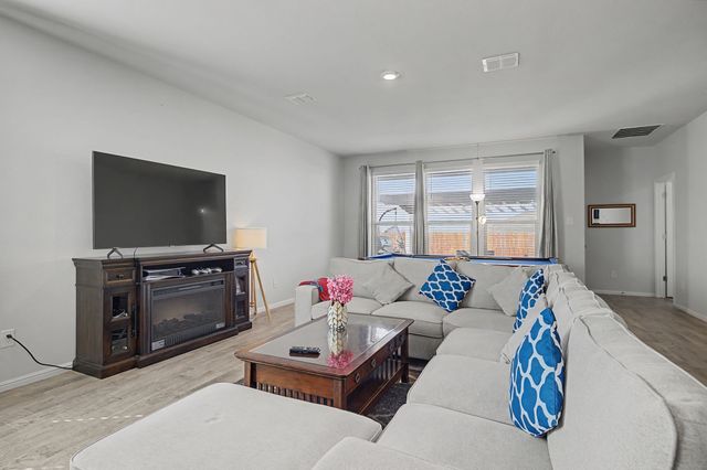 8913 Oil Barron Avenue, Fort Worth, TX 76179