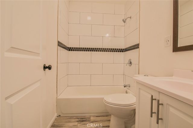 946 E 104th, Los Angeles, CA 90002