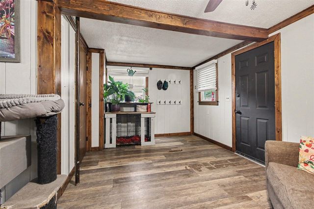13510 Martinsville Road, Belleville, MI 48111