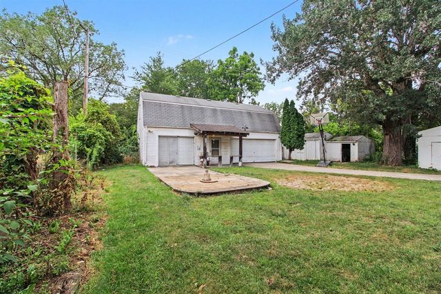 13510 Martinsville Road, Belleville, MI 48111
