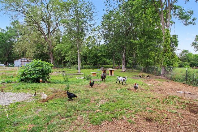13510 Martinsville Road, Belleville, MI 48111