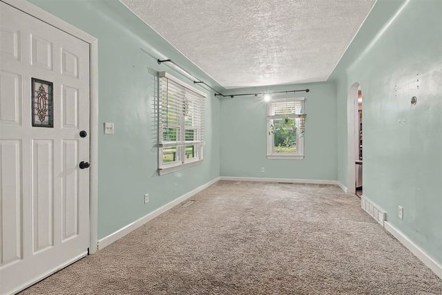 13510 Martinsville Road, Belleville, MI 48111