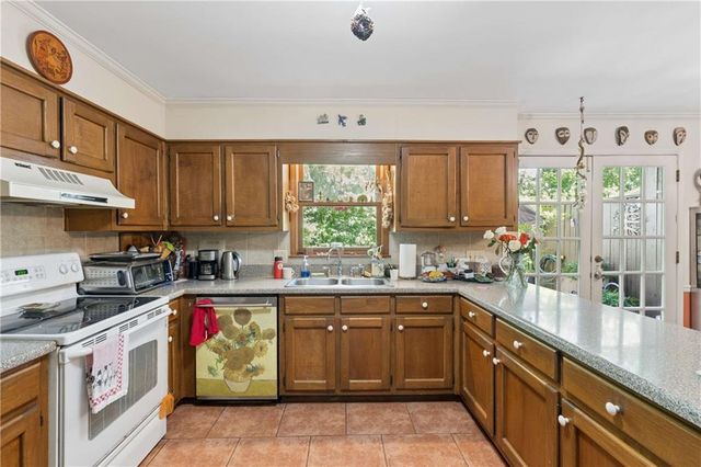 795 N Parkwood Road, Decatur, GA 30030