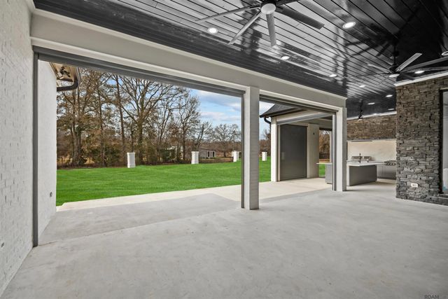 15301 Joor Rd, Zachary, LA 70791