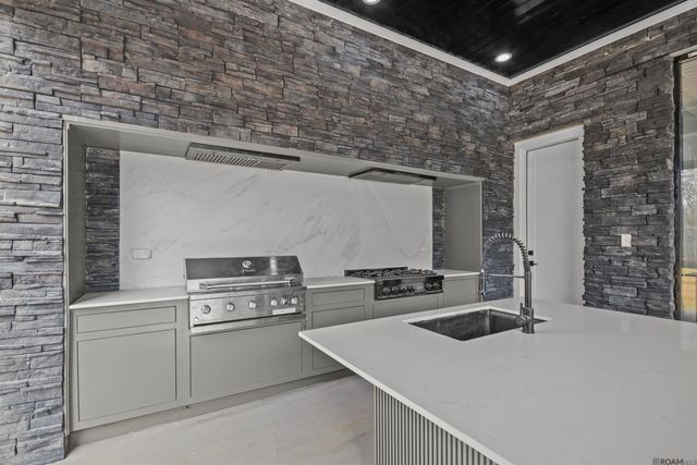 15301 Joor Rd, Zachary, LA 70791