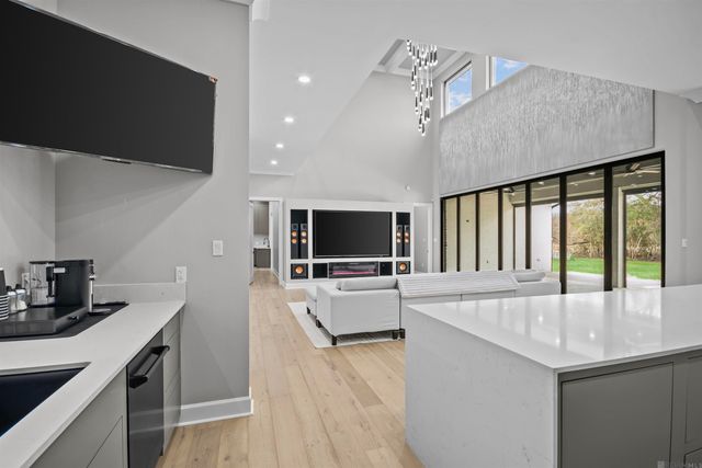 15301 Joor Rd, Zachary, LA 70791