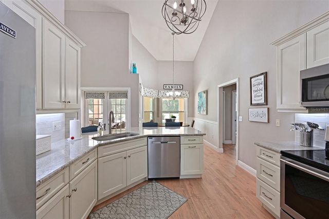305 MILL RUN E, Bradenton, FL 34212