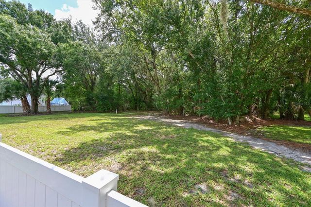 305 MILL RUN E, Bradenton, FL 34212