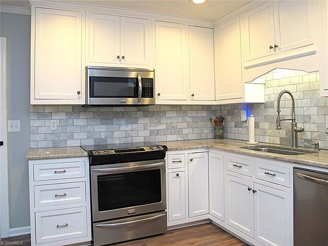 1530 Pebblebrook Road, Winston-salem, NC 27105