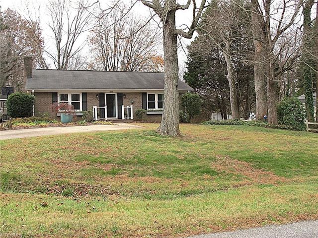 1530 Pebblebrook Road, Winston-salem, NC 27105