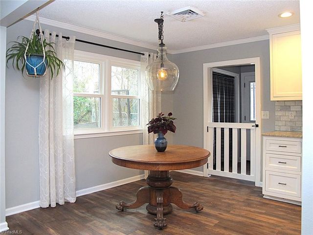 1530 Pebblebrook Road, Winston-salem, NC 27105