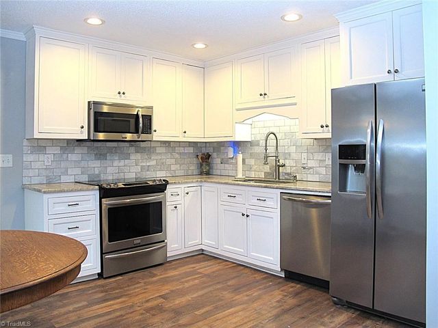 1530 Pebblebrook Road, Winston-salem, NC 27105