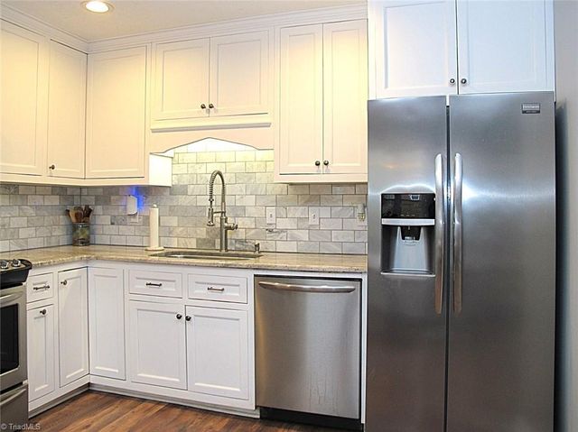 1530 Pebblebrook Road, Winston-salem, NC 27105