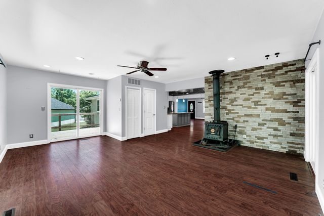 120 Holyoke Street, Hollister, MO 65672