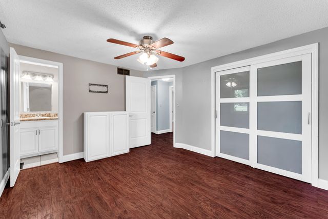 120 Holyoke Street, Hollister, MO 65672