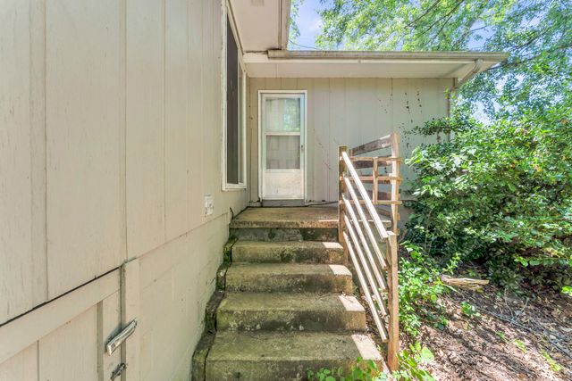 120 Holyoke Street, Hollister, MO 65672