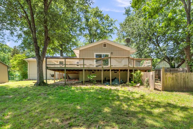 120 Holyoke Street, Hollister, MO 65672