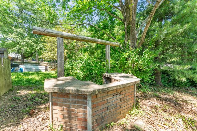 120 Holyoke Street, Hollister, MO 65672