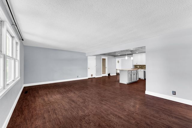 120 Holyoke Street, Hollister, MO 65672