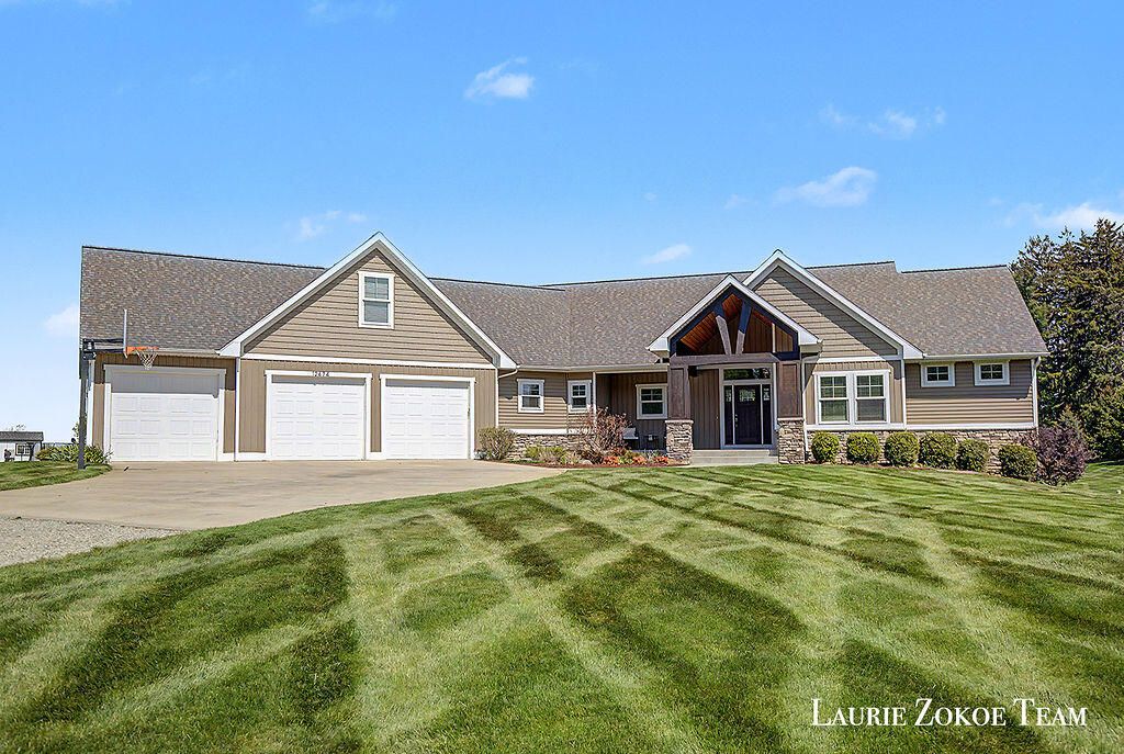 12474 64th Avenue, Allendale Twp, MI 49401