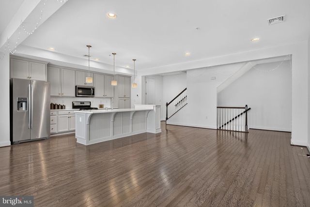 214 MAYER PL, Lancaster, PA 17601
