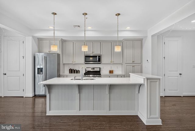 214 MAYER PL, Lancaster, PA 17601