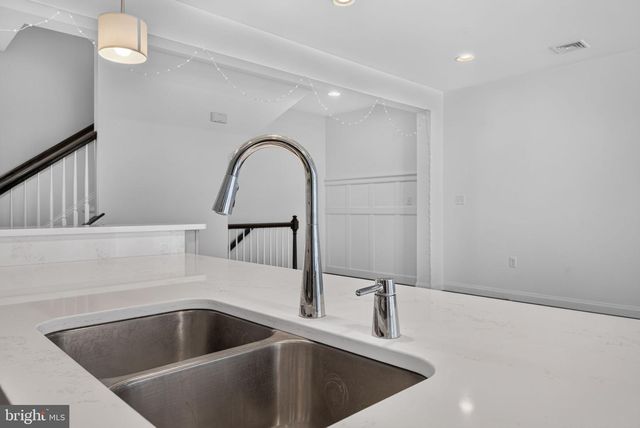 214 MAYER PL, Lancaster, PA 17601