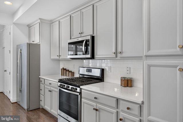 214 MAYER PL, Lancaster, PA 17601