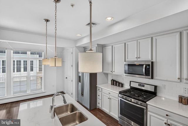 214 MAYER PL, Lancaster, PA 17601