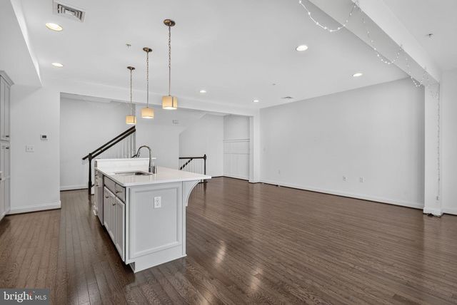 214 MAYER PL, Lancaster, PA 17601