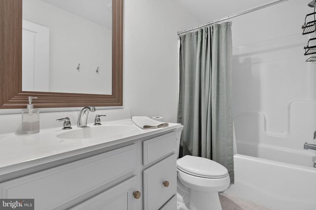 214 MAYER PL, Lancaster, PA 17601