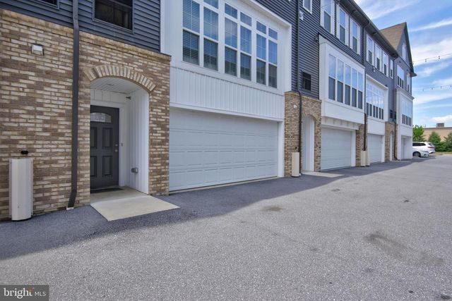 214 MAYER PL, Lancaster, PA 17601