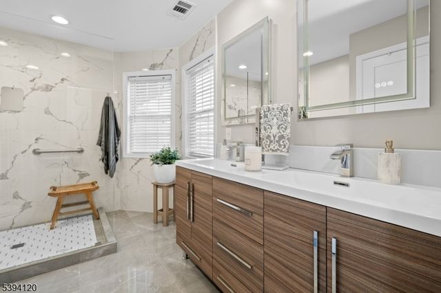 13 Havenhill Rd, Hardyston Twp., NJ 07419