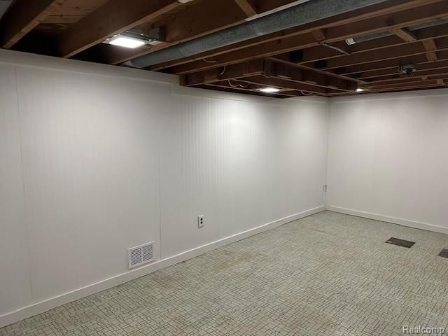 30817 Birchwood Street, Westland, MI 48186