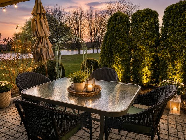 660 Versailles Circle F, Elk Grove Village, IL 60007