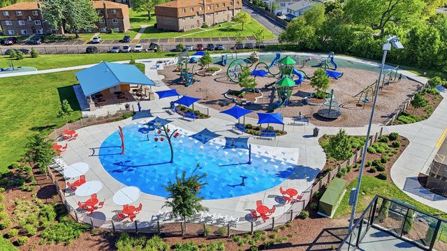 660 Versailles Circle F, Elk Grove Village, IL 60007