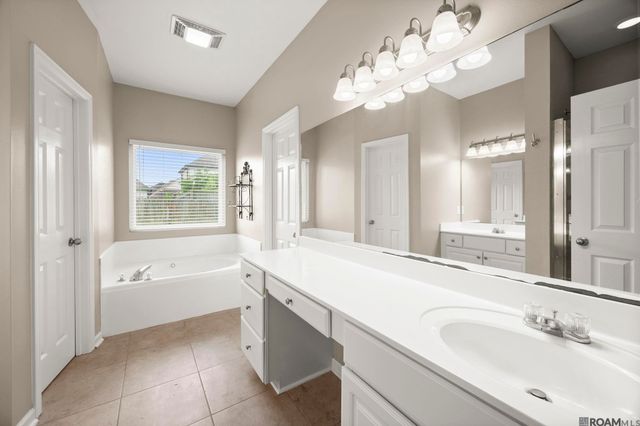 36385 Crestway Ave, Prairieville, LA 70769
