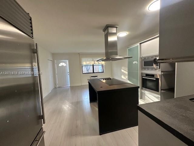 2501 NE 184th Terrace 2503, North Miami Beach, FL 33160