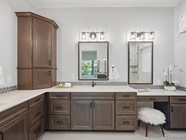 6570 S Ames Court, Littleton, CO 80123