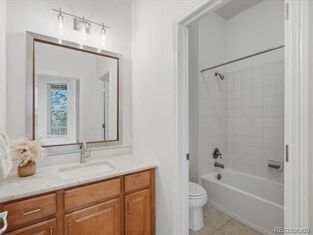 6570 S Ames Court, Littleton, CO 80123