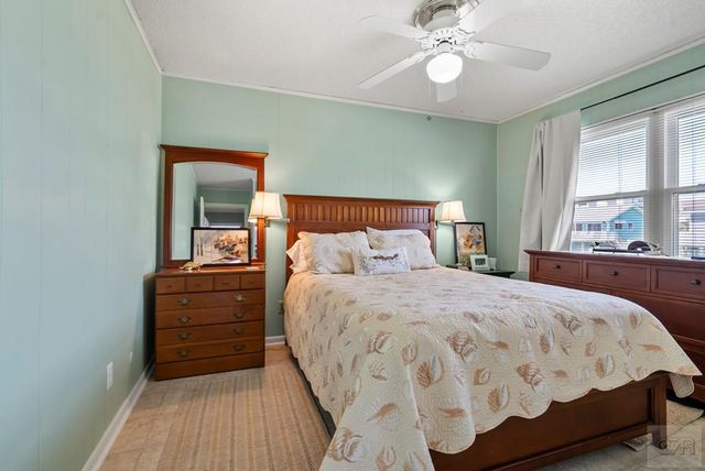 13617 San Domingo, Galveston, TX 77554