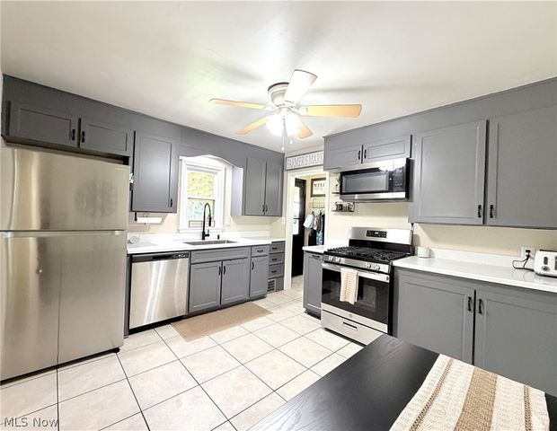 3417 Kneirim Drive, Lorain, OH 44053