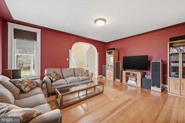 171 LAUREL GROVE RD, Winchester, VA 22602