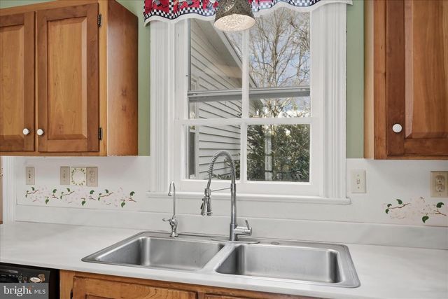 171 LAUREL GROVE RD, Winchester, VA 22602
