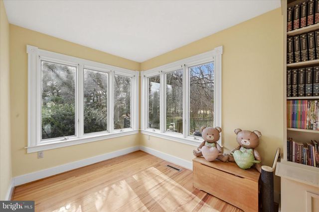 171 LAUREL GROVE RD, Winchester, VA 22602