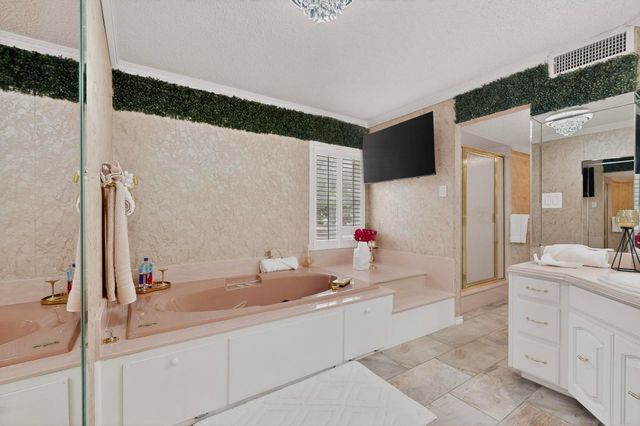 504 Cholla Court, Fort Worth, TX 76112