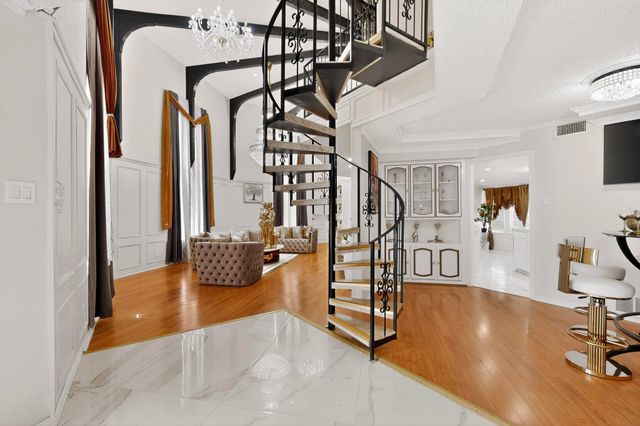 504 Cholla Court, Fort Worth, TX 76112