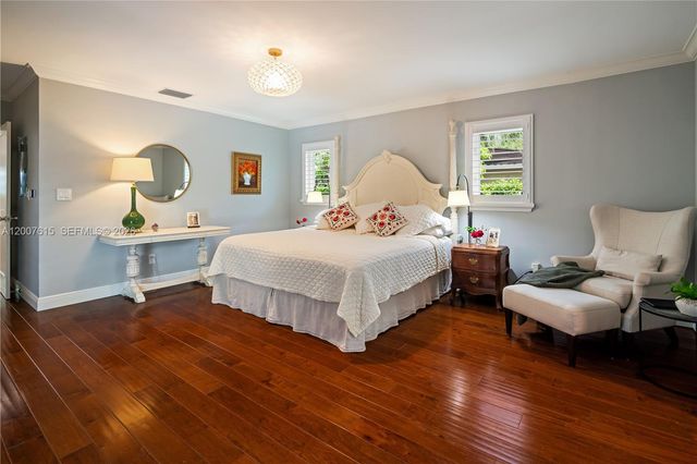 16032 SW 74th Pl, Palmetto Bay, FL 33157