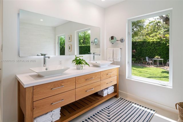 16032 SW 74th Pl, Palmetto Bay, FL 33157